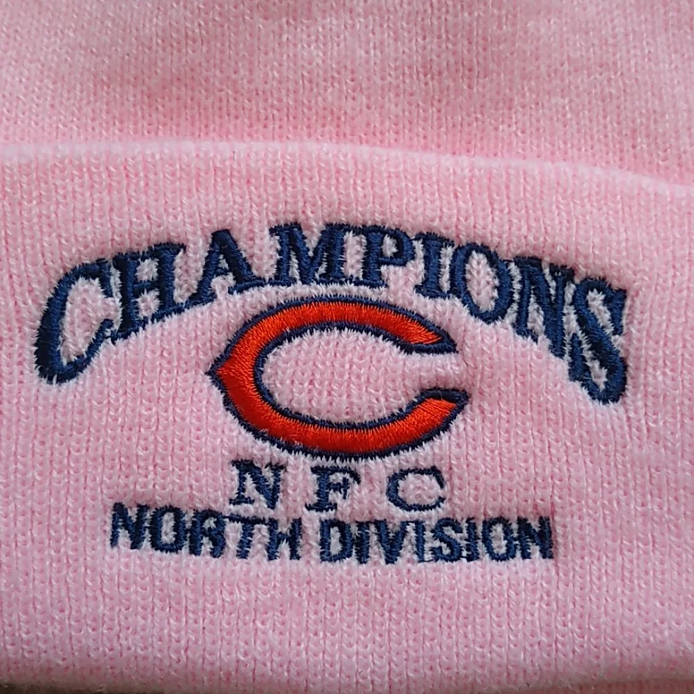 NFL CHICAGO BEARS PINK KNIT WITH EBROIDERED ĹOGO BEANIE HAT One Size